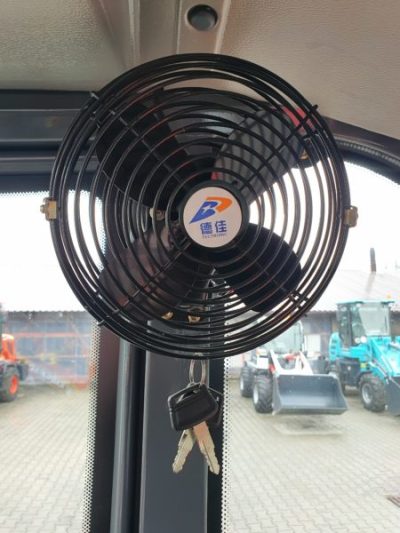 ŁADOWARKA TELESKOPOWA 810T - obrazek 14