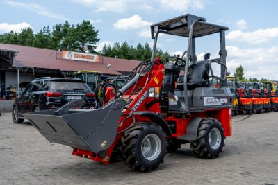 ŁADOWARKA  906 FARMER 4X4  silnik PERKINS - obrazek 3