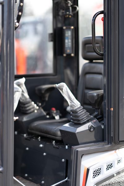 Minikoparka YAMA S15 K LITE (KUBOTA) - obrazek 4